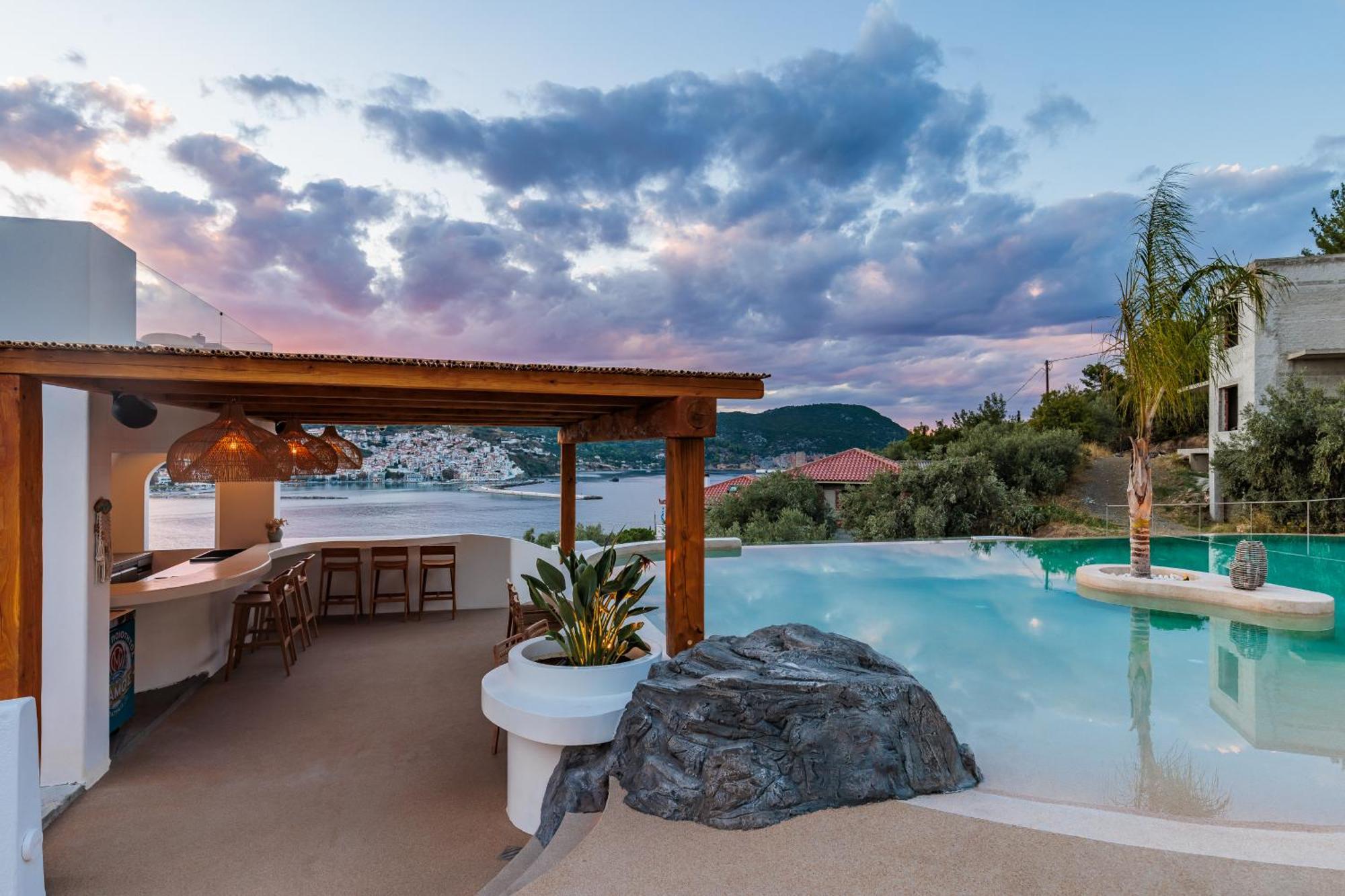 Aparthotel Evlalia & Skopelos Town